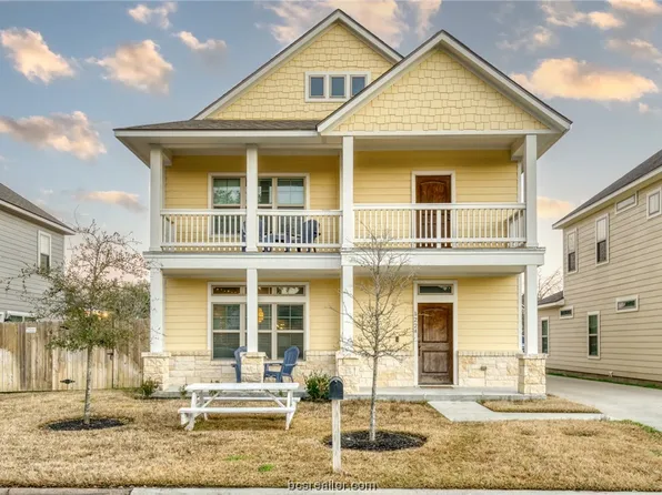 122 Richards St #A, College Station, TX 77840