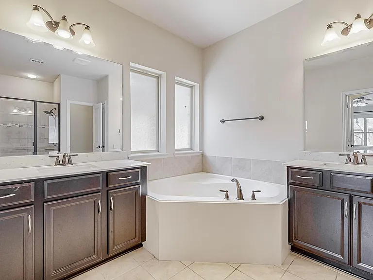 8812 Denstone Dr — Photo 30