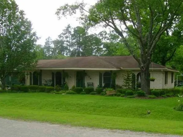 106 Pinewood Dr, Silsbee, TX 77656