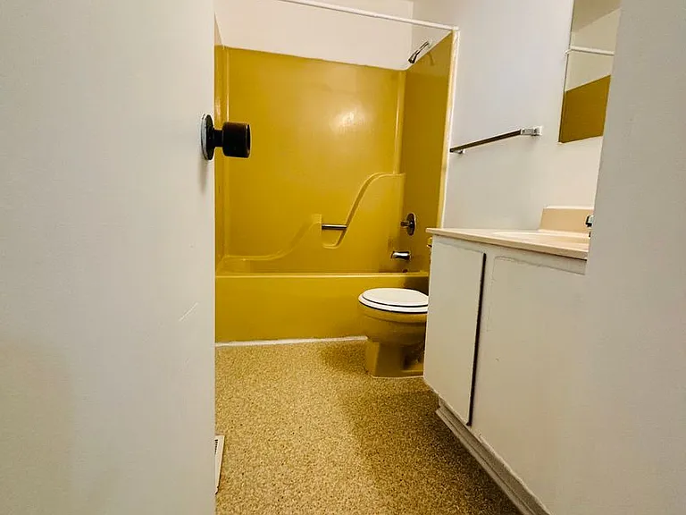 320 Shenandoah Cir — Photo 10
