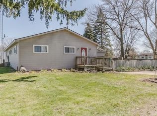722 East St, Silver Lake, WI 53170