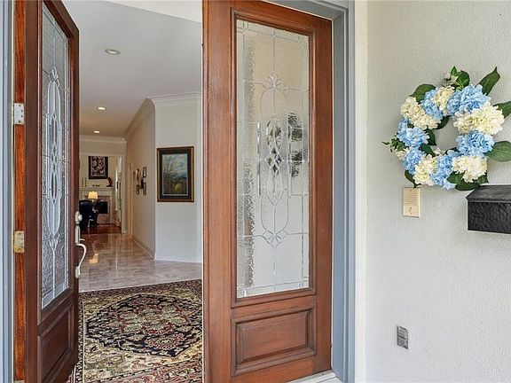 4th image of 1404 Beverly Garden Dr