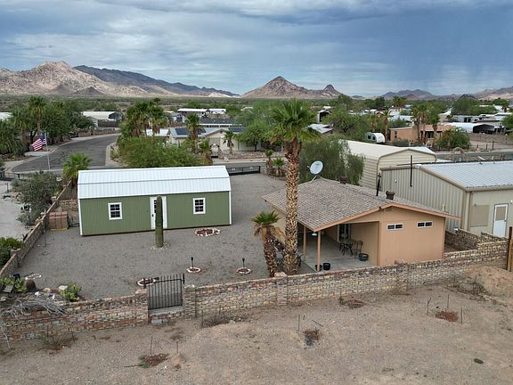 4th image of 49758 Topaz Ave