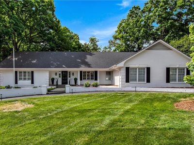 2200 Forest Dr, Winston Salem, NC, 27104