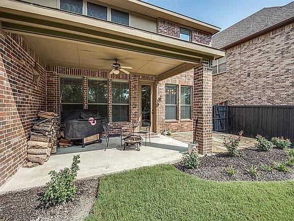 5th image of 404 Preston Creek Dr