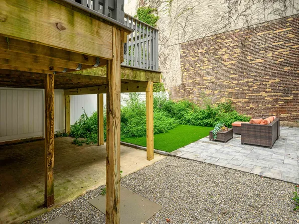 70 Bowers Street image 25 of 35