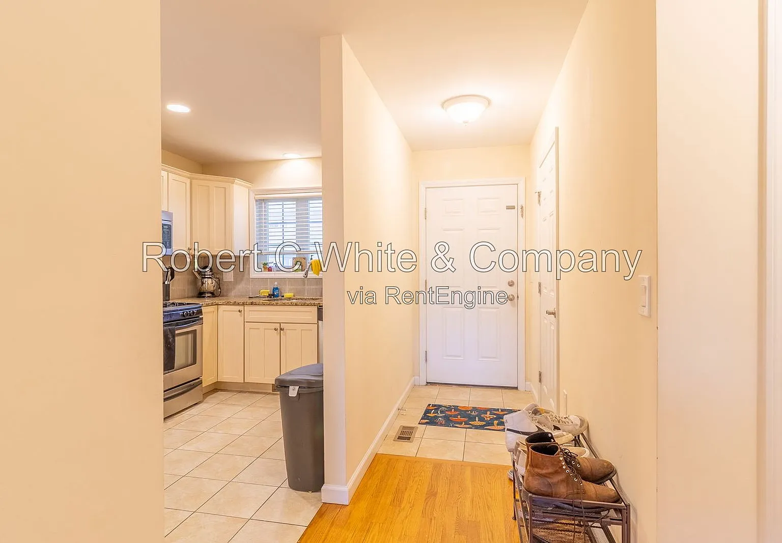 2 bed, 2.5 bath, 1760 sqft, $2,340 — Photo 4