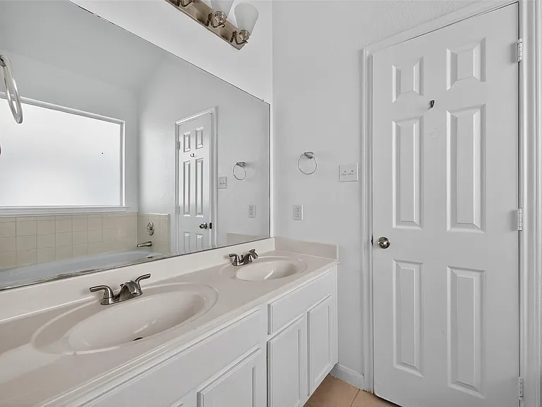 21339 Bella Jess Dr — Photo 10