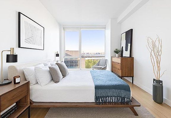 3rd image of 625 W 57th St APT 507