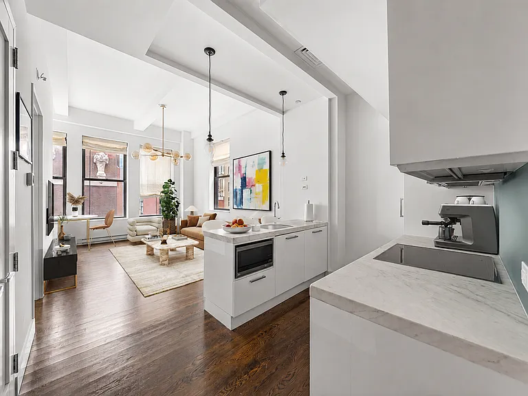 11 E 36th St #801 — Photo 3