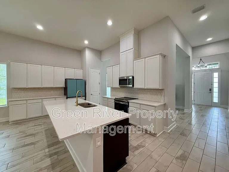 1818 Sandy Creek Pkwy — Photo 10