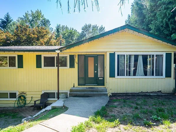 730 Cumberland St, New Westminster, BC V3L 3G8