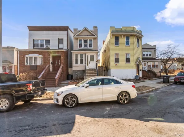 9022 82nd Road, Glendale, NY 11385