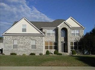 914 Northern Goshawk Dr, Columbus, IN 47203