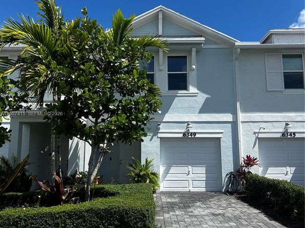 6349 Topsail Dr