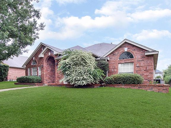 2nd image of 2712 Scarborough Ln