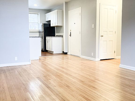 4th image of 825 Iroquois St APT C4