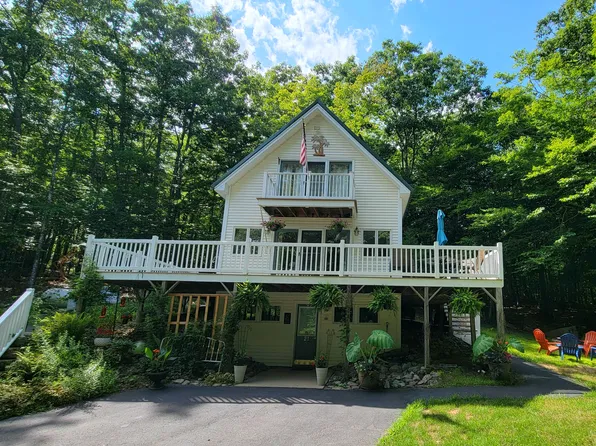 21 Half Mile Rd, Harrison, ME 04040