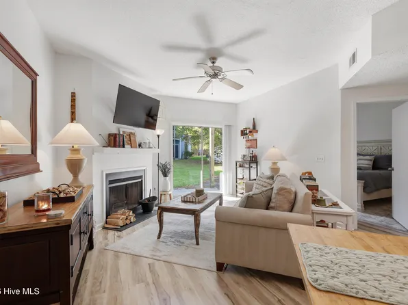 4230 Wilshire Boulevard Apt 104, Wilmington, NC 28403