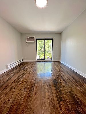 3rd image of 27-01 Astoria Blvd #2E