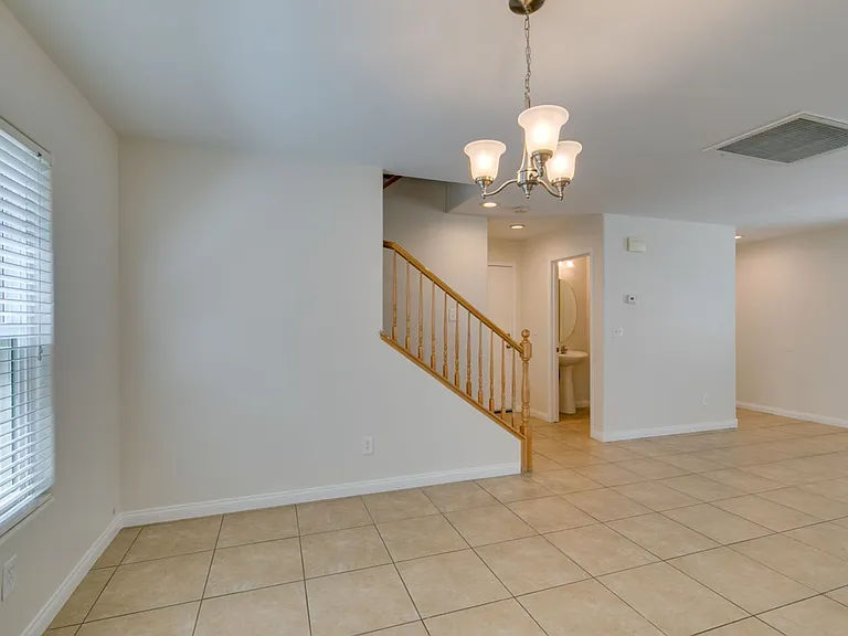 8660 Painted Horseshoe St — Photo 16