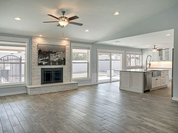 04_859_W_Comstock_Dr__04_mls