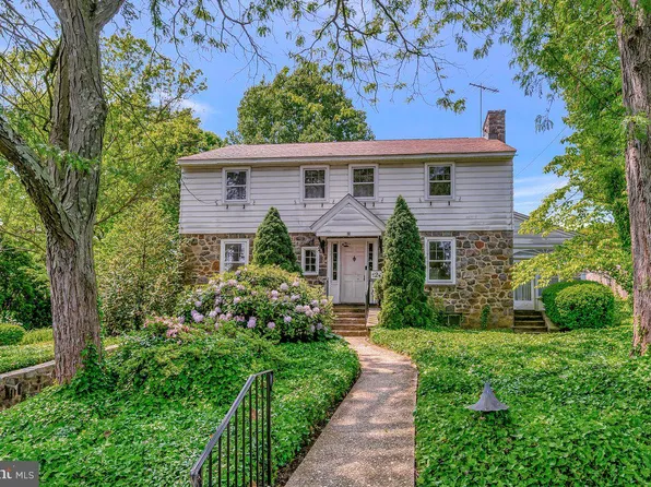2 Park Ln, Wilmington, DE 19809