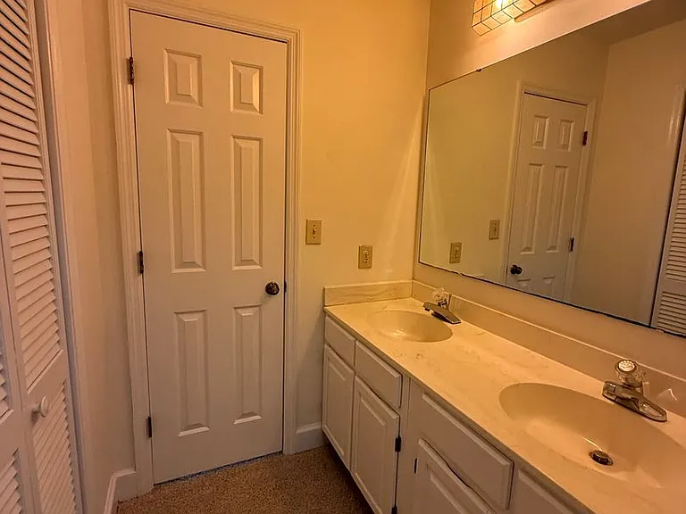 733 Victorian Pl — Photo 4