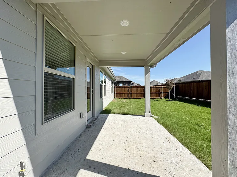 3713 Canyon Dr — Photo 23