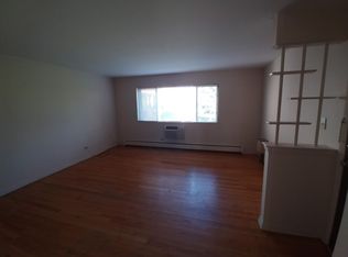 10386 Michael Todd Ter APT 2N, Glenview, IL 60025