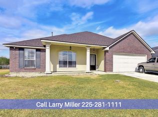 11273 Shady Bend Dr, Denham Springs, LA 70726