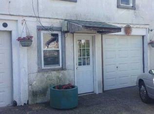 19A Brook St, Lindenhurst, NY 11757