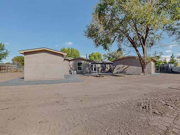 4th image of 1135 Lillie Dr