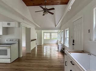 303 Collettes Grove Rd, Derry, NH 03038