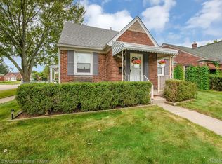 21103 Redmond Ave, Eastpointe, MI 48021