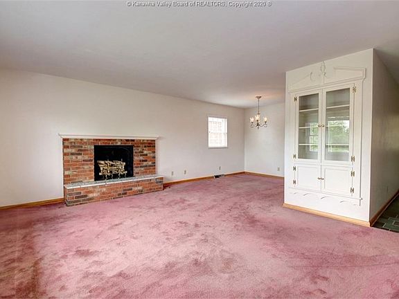 3rd image of 407 Oakdale Ave