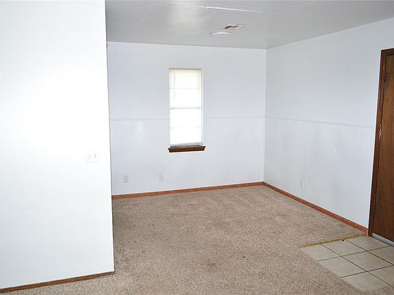 3rd image of 612 Nichols Ave