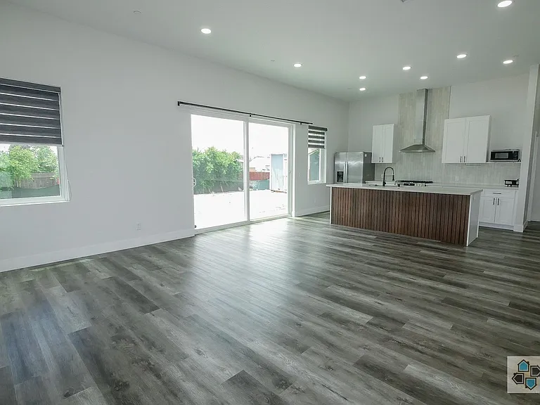 5535-5539 Potomac St — Photo 3