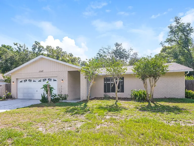 17507 Cranbrook Dr — Photo 3