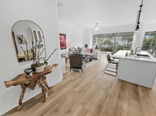 6876 Redbay Park Rd APT 202, Naples, FL 34109