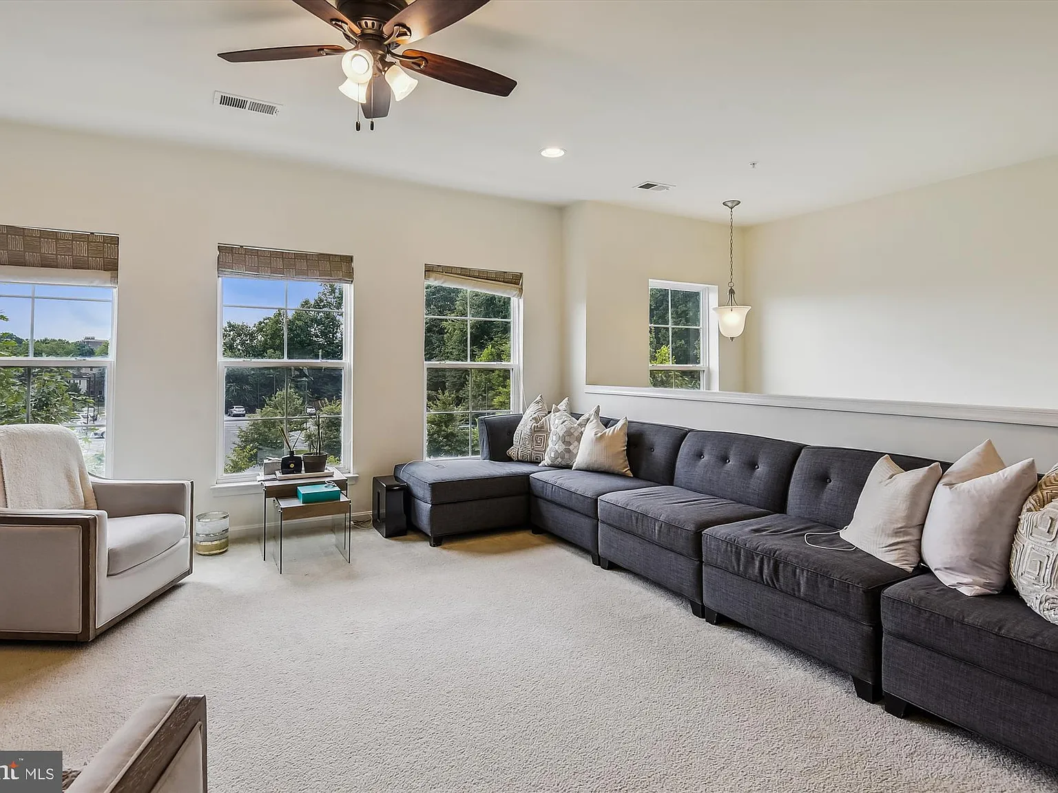 3 bed, 2.5 bath, 2294 sqft, $3,600 — Photo 4