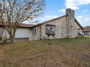 609 Oak Park Dr, Boerne, TX 78006