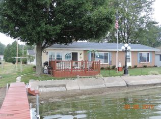 129 Lakeside Dr, Quincy, MI 49082