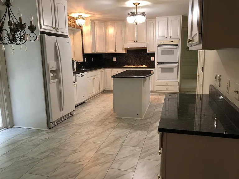 20449 Winfield Pl — Photo 3