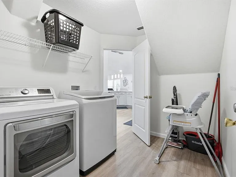 437 Grand Reserve Dr — Photo 16
