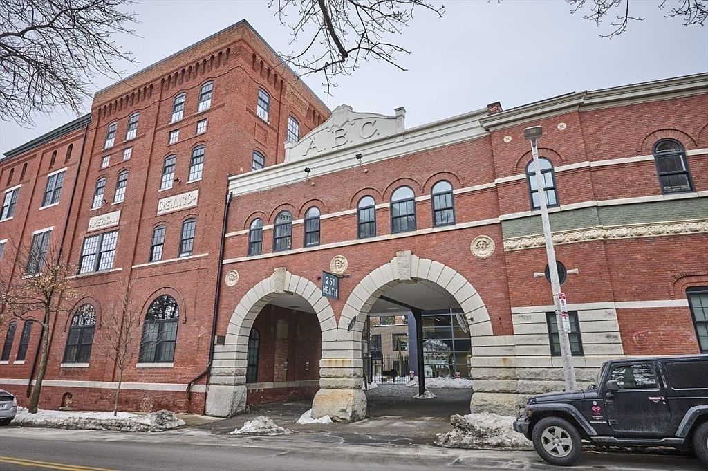 Primary listing photo