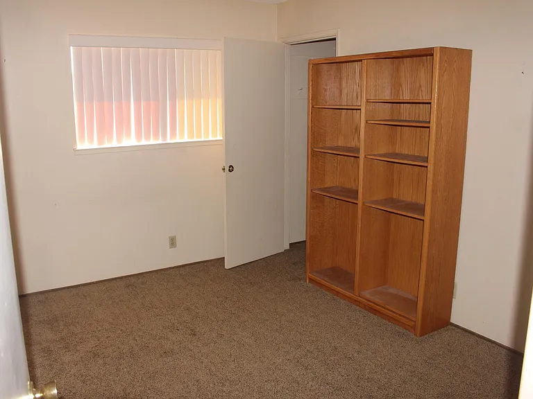 2548 Clearlake Way — Photo 15