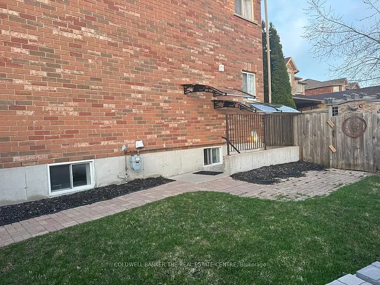 229 Sproule Dr #BASEMENT — Photo 3