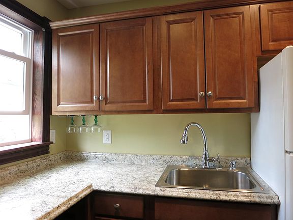 New kitchen awaits entertaining on 2nd floor