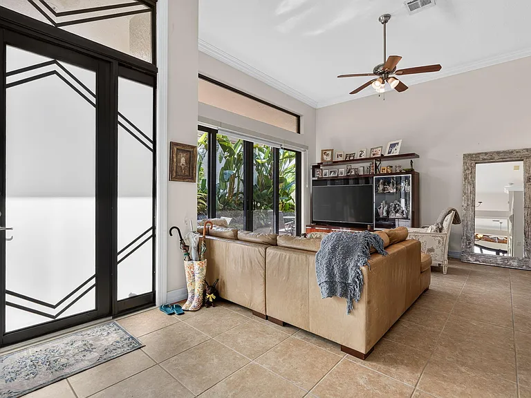 210 Coral Cay Ter — Photo 12